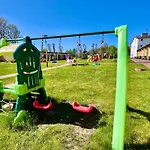 Kompleks wypoczynkowy Ośrodek Rodzinny Pod Wydmami Przy Plaży , Plac Zabaw , Rowery Sarbinowo