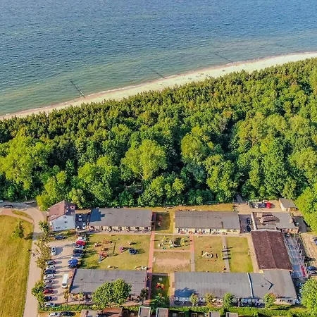 Kompleks wypoczynkowy Ośrodek Rodzinny Pod Wydmami Przy Plaży , Plac Zabaw , Rowery *