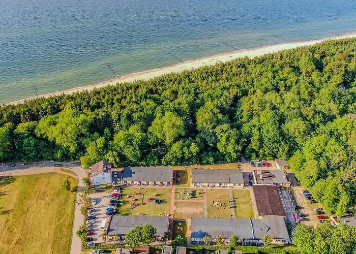 Kompleks wypoczynkowy Ośrodek Rodzinny Pod Wydmami Przy Plaży , Plac Zabaw , Rowery *