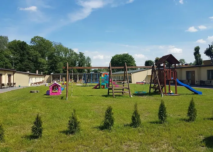 Kompleks wypoczynkowy Ośrodek Rodzinny Pod Wydmami Przy Plaży , Plac Zabaw , Rowery Sarbinowo